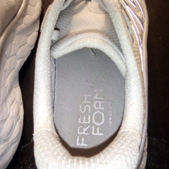 New Balance Women's Fresh Foam X More V4 Running Shoe - Picture 6 of 6